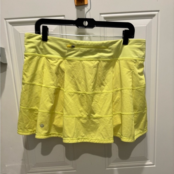 Lululemon Pace Rival Mid-Rise Skirt 15" Length *Tall
Highlight Yellow - Picture 5 of 7
